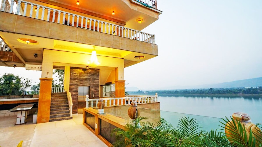TreeHouseNarmade A Riverfront Resort Spa