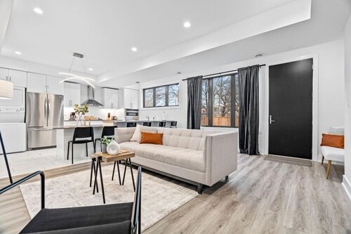 RentX|Suite Dreams - Downtown/Parking/Wi-Fi/2Bed