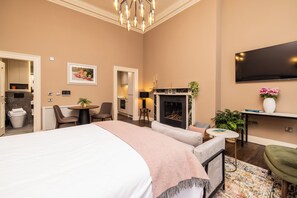 1 chambre, fer et planche à repasser, Wi-Fi, literie fournie