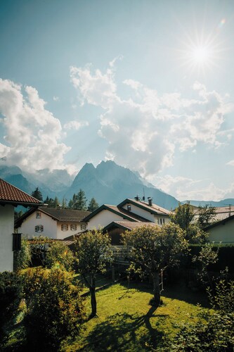 Haus mit Wunderschönem Ausblick und Garten