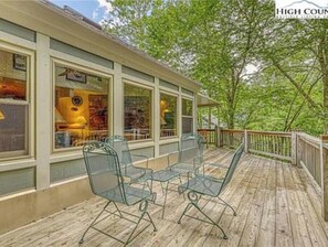 Property grounds - Creekside Paradise  (Sugar Mountain)