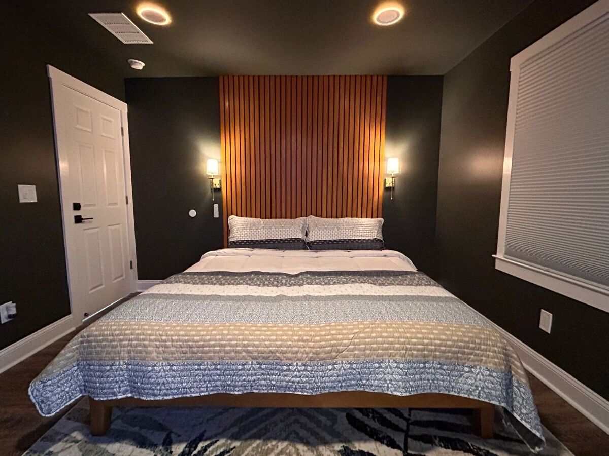 Luxury Bungalow, 3 Bedrooms, Kitchen | 3 bedrooms, desk, laptop workspace, iron/ironing board