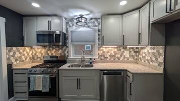 Luxury Bungalow, 3 Bedrooms, Kitchen | Private kitchen