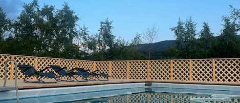Seasonal outdoor pool