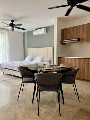 1 bedroom, WiFi, bed sheets - New Studio p/2, pool, rooftop in Aldea Zama (Tulum)
