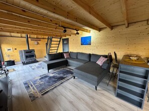 Televisie en een open haard