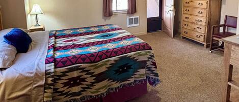 Double Room, 1 Queen Bed, Private Bathroom