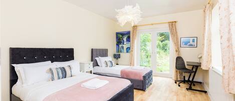 6 Bedroom House | 6 camere, biancheria da letto di alta qualità, materassi in memory foam