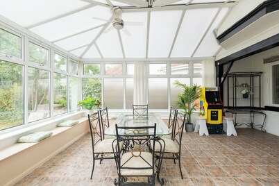 6 bedroom house near Edgbaston Stadium