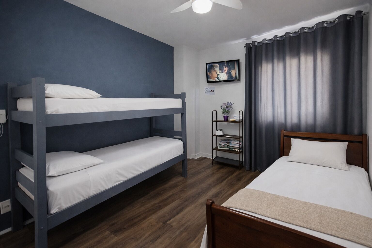 2 slaapkamers, een strijkplank/strijkijzer, gratis wifi