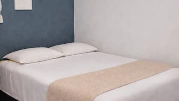 2 bedrooms, iron/ironing board, free WiFi, wheelchair access