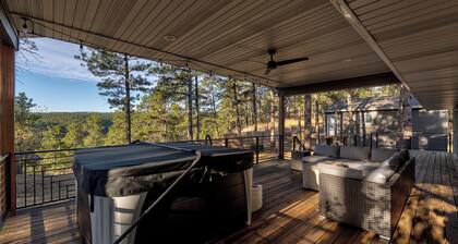 Hottub, patio lounging, WiFi game table, and most important- amazing view!