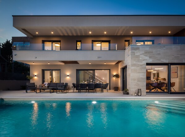 Villa (Four Bedroom Villa with Pool) | Esterni