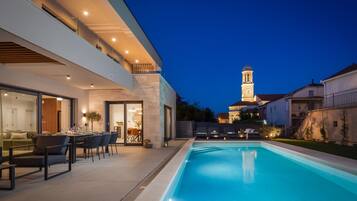 Villa (Four Bedroom Villa with Pool) | Außenpool