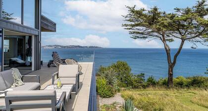 Coastal Luxury & stunning sea views over Torbay