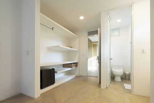 Shower, towels, soap, shampoo