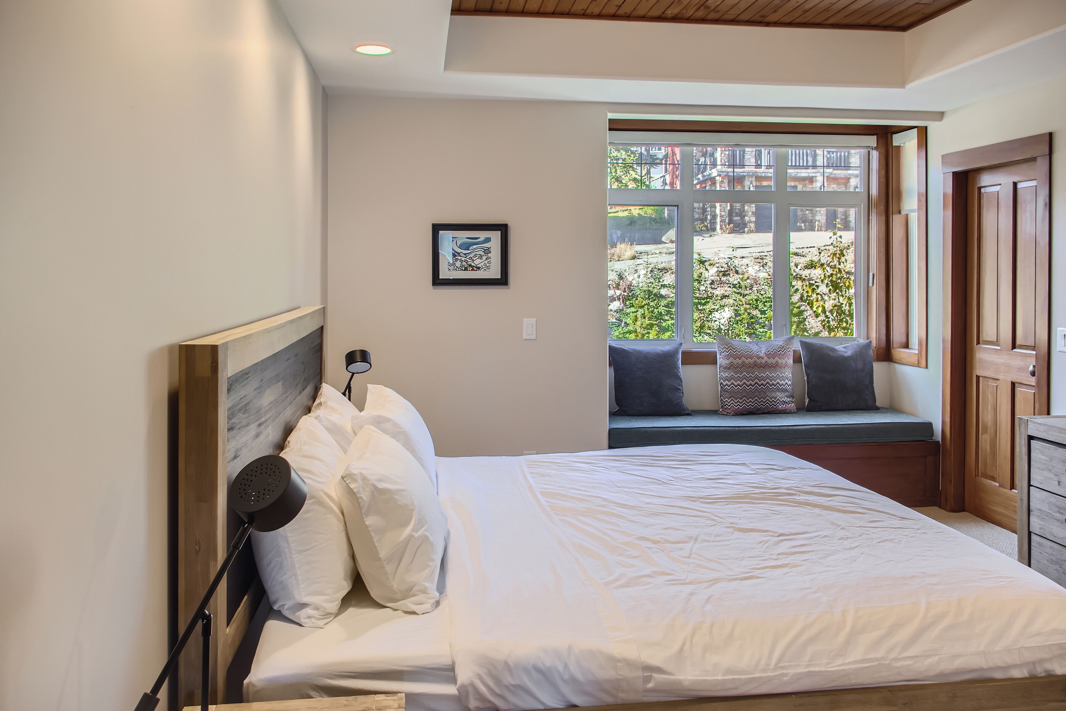 Townhome | Free WiFi, bed sheets