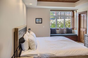 Townhome | Free WiFi, bed sheets - 365 Moonshine Crescent by Okanagan Premier (Beaverdell)