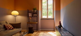 Zelda. In the center of Udine charming apartment of 1930s architecture.  