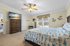 3 bedrooms, iron/ironing board, internet, bed sheets
