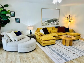 Smart TV, books, offices, computer monitors