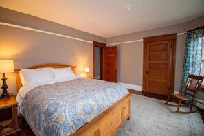 5 室のベッドルーム、デスク、アイロン / アイロン台、WiFi