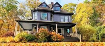 Purple Victorian Vacation Home near Belleayre