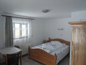 6 soverom, strykejern/-brett, wi-fi og sengetøy