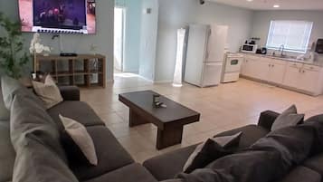 Superior Suite | Living area