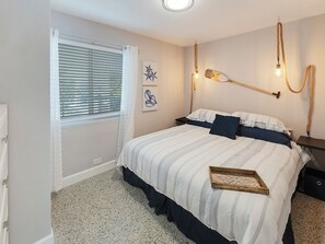 Classic Apartment | 4 bedrooms, premium bedding, soundproofing, iron/ironing board - 4BR 2BA Near Beach Perfect For Familes (Singer Island)