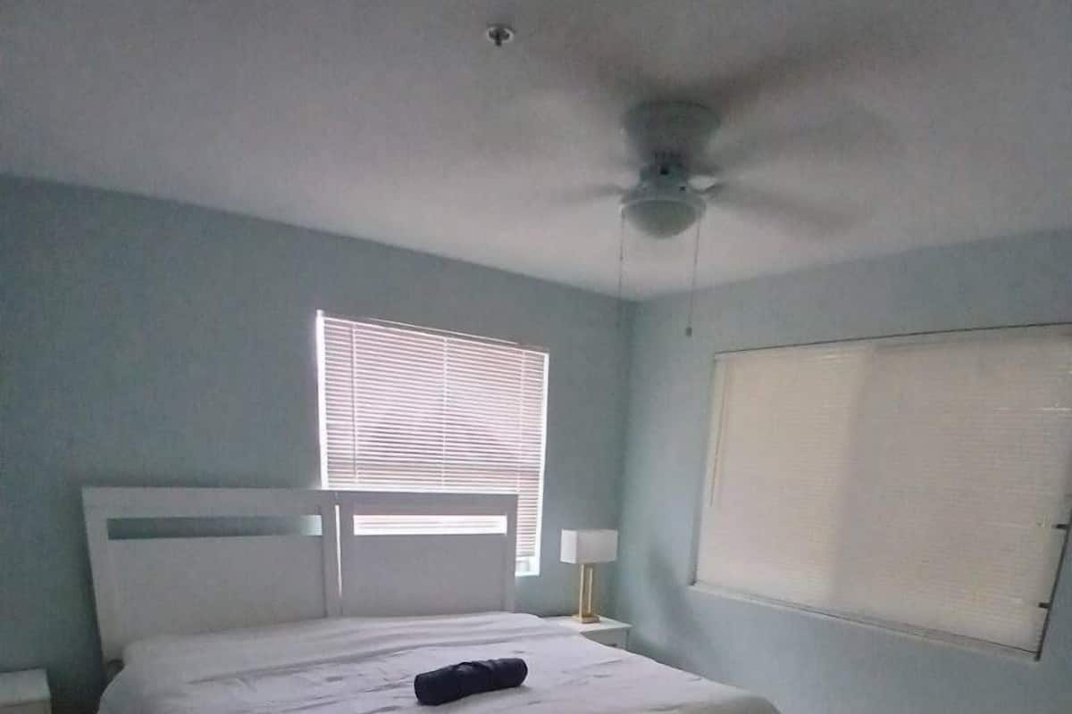 Classic Apartment | 4 bedrooms, premium bedding, soundproofing, iron/ironing board