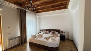 Deluxe Double or Twin Room, 1 Bedroom | Living area | 32-cm Smart TV with digital channels - Family Guest House Mahbubakhon (Bukhara)