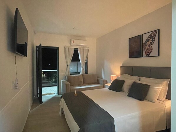 家庭套房, 多間臥室, 夏威夷式陽台 | 遮光布/窗簾、熨斗/熨衣板、免費無線上網、無障礙通道