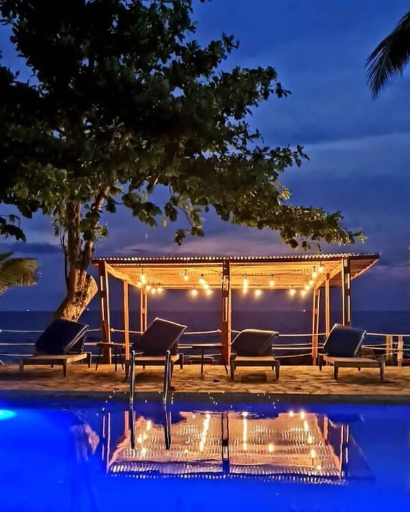 Indoor pool - Hotel du Phare (Kribi)