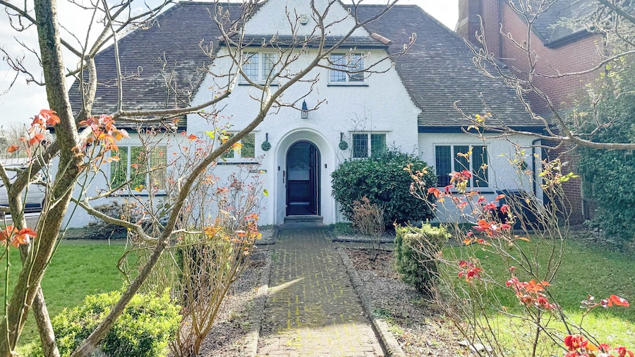 Large 8 Bedroom House in Edgbaston