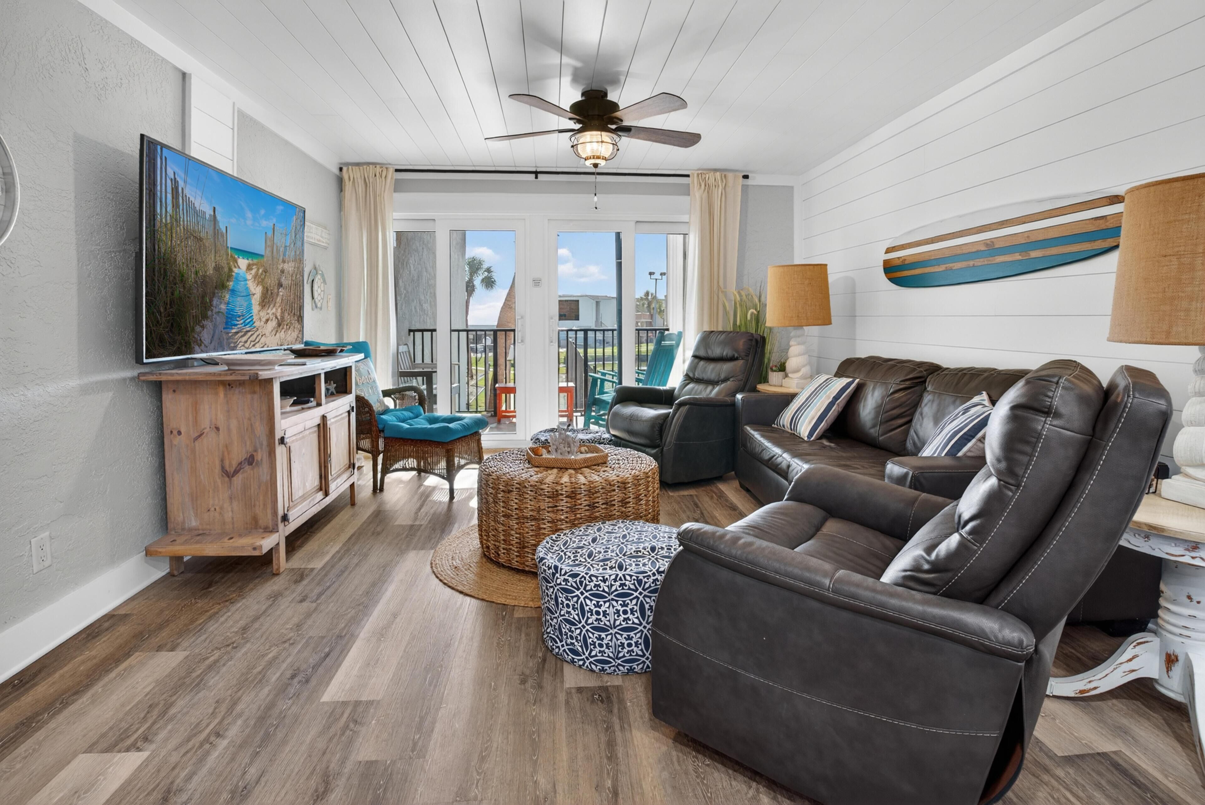 Condo, Multiple Beds (Sugar Beach Condo B-14) | Living area