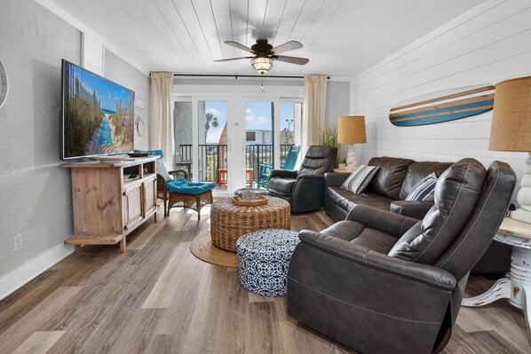 Condo, Multiple Beds (Sugar Beach Condo B-14) | Living area