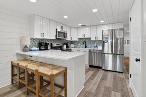 Condo, Multiple Beds (Sugar Beach Condo B-14) | Private kitchen
