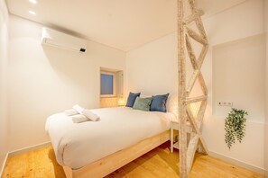 2 habitaciones, tabla de planchar con plancha, internet y ropa de cama 