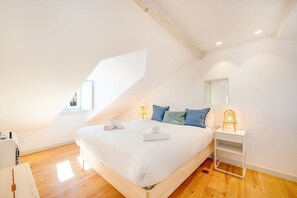 2 chambres, fer et planche à repasser, accès Internet, draps fournis