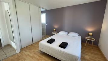 4 chambres, fer et planche Ă repasser, lit parapluie, Wi-Fi