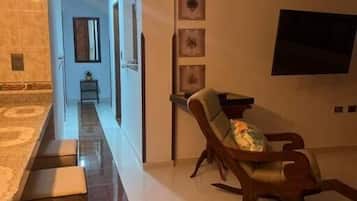 Comfort-Apartment, Stadtblick | Wohnbereich