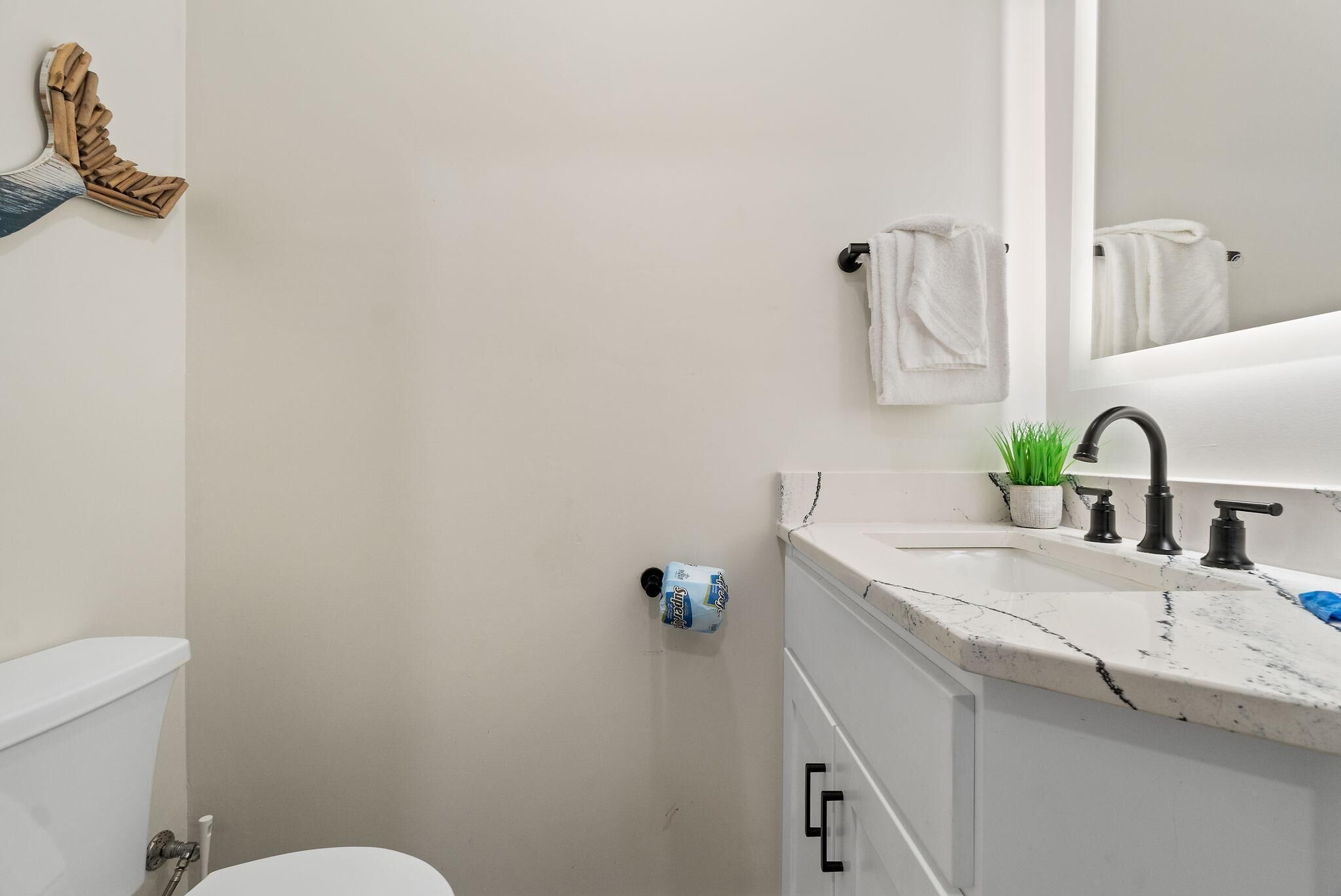 House, Multiple Beds (Beach Please) | Bathroom | Free toiletries