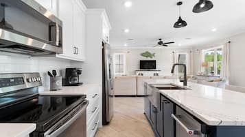 House, Multiple Beds (Beach Please) | Private kitchen | Oven, toaster