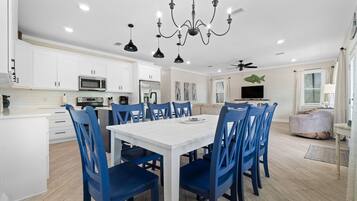 House, Multiple Beds (Beach Please) | Dining