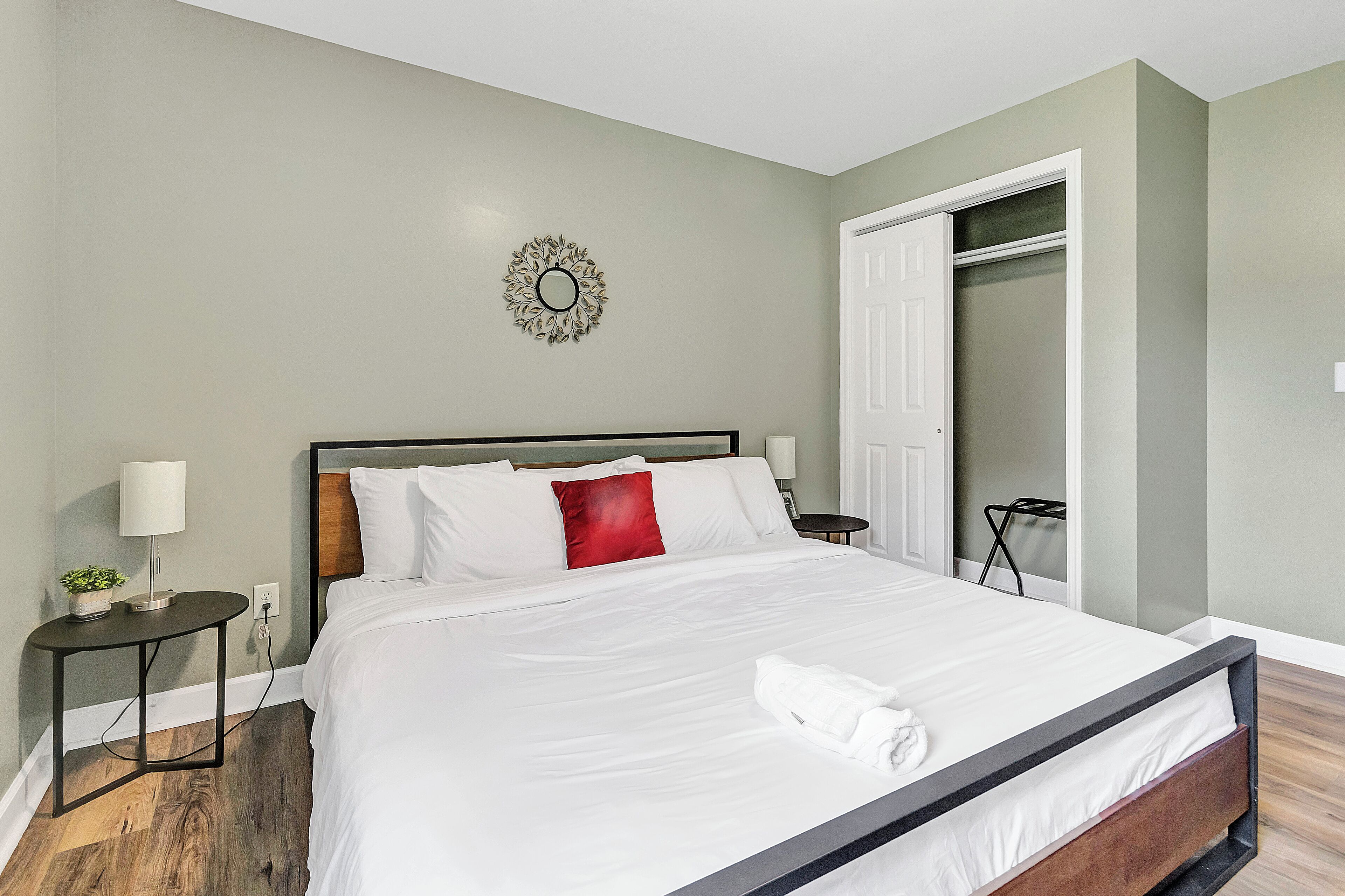 8 bedrooms, iron/ironing board, free WiFi