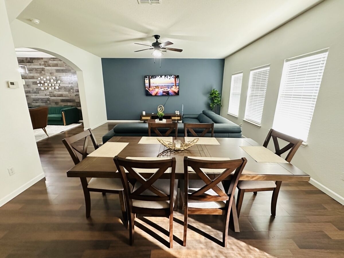 Luxury House, Non Smoking | In-room dining