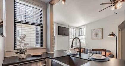 Dauphin Darling 4 Units