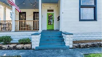 Bagian depan properti