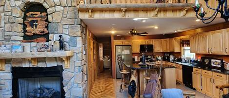 المنشأة من الداخل